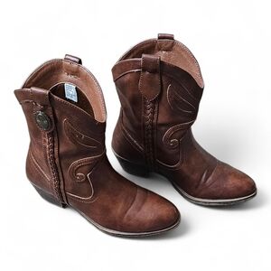 Sugar Brown Western Ankle Boots Size 8.5